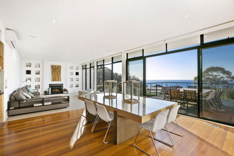 Newhaven Luxury Family Home With Bay Views, Large Pool, Jacuzzi, Tennis Court, Playground - Accommodation Redcliffe 1