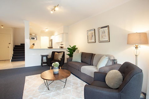 Newly-furnished 2-Bed Apartment With Gym And Pool - Accommodation Redcliffe 2