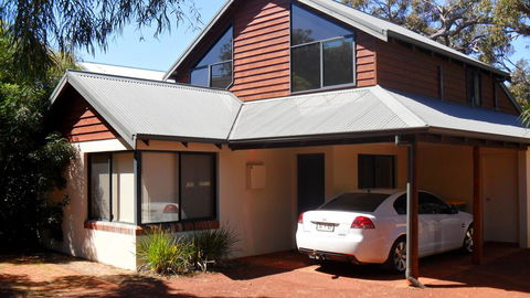 Ngulla Maya - Accommodation Redcliffe 0