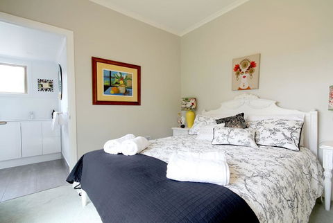 Nicholson BnB And Arts Centre - Accommodation Redcliffe 1