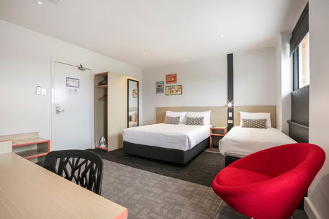 Nightcap At Camp Hill Hotel - Accommodation Redcliffe 0