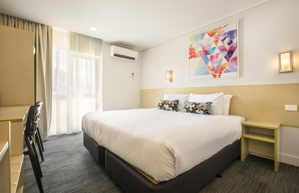 Coolaroo VIC Accommodation Redcliffe