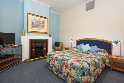 Ningana Heritage Houses - Accommodation Redcliffe 0