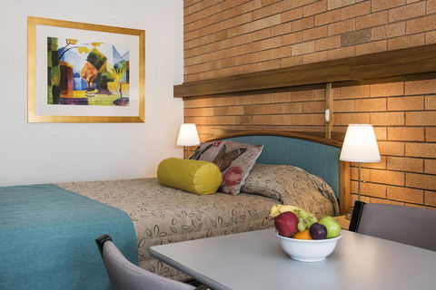 Ningana Motel - Accommodation Redcliffe 0