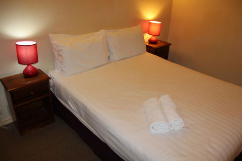 Nireeda Apartments On Clare - Accommodation Redcliffe 1