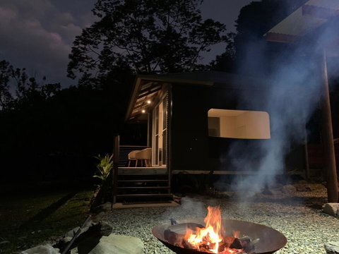 Noah Creek Eco Huts - Accommodation Redcliffe 3