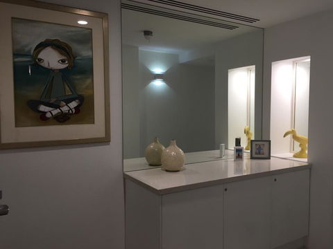 Noosa Beach Apartment On HASTING ST French Quarter Resort.Noosa Heads - Accommodation Redcliffe 3