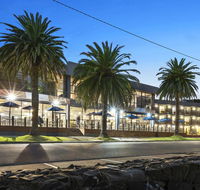 North Pier Hotel - Accommodation Redcliffe