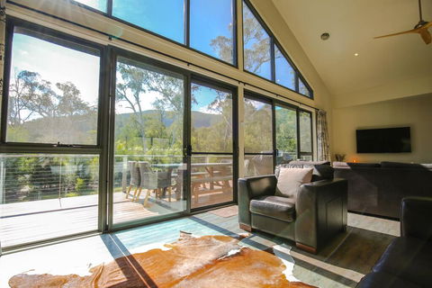 Northern Exposure - Accommodation Redcliffe 3