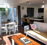 Norwood Townhouse City Fringe - Accommodation Redcliffe