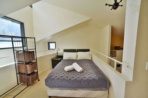 Oberdere 3 - Accommodation Redcliffe 2