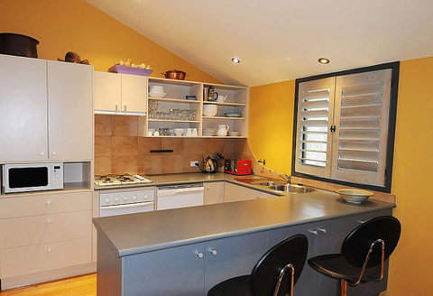 Oberdere 3 - Accommodation Redcliffe 3