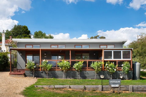 Oblique - Accommodation Redcliffe 1