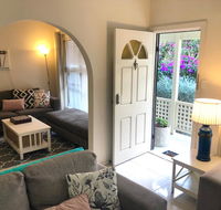Ocean Beach Cottage - Accommodation Redcliffe