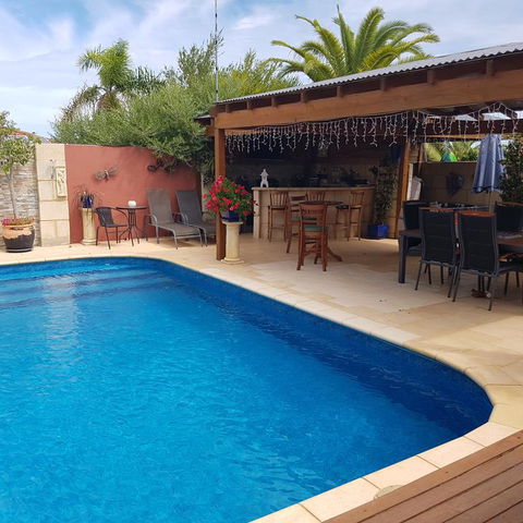 Ocean Reef Homestay - Accommodation Redcliffe 3
