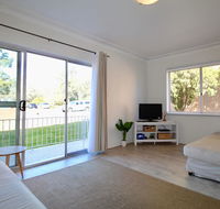 Ocean Views - Accommodation Redcliffe