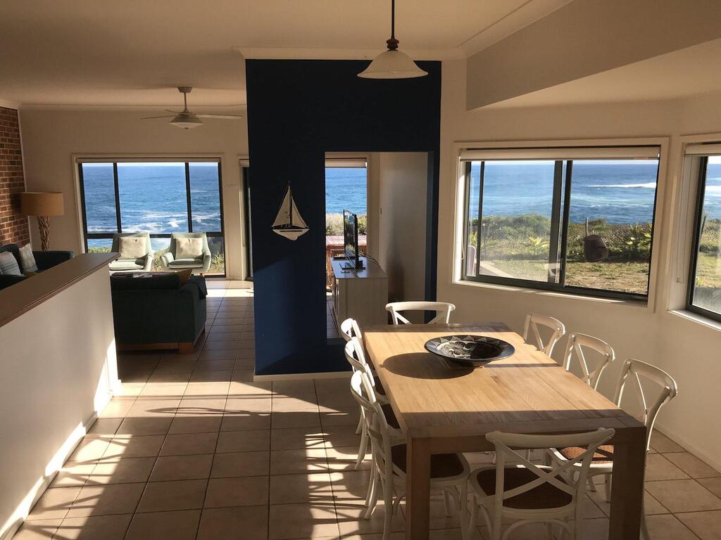 Birubi Point NSW Accommodation Redcliffe