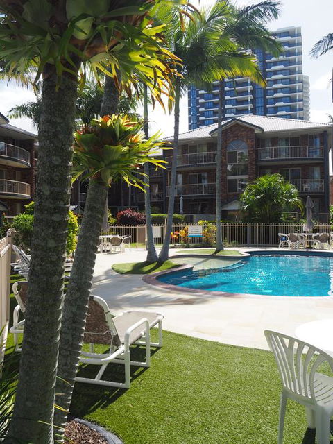 Oceanside Cove Holiday Apartments - Accommodation Redcliffe 3