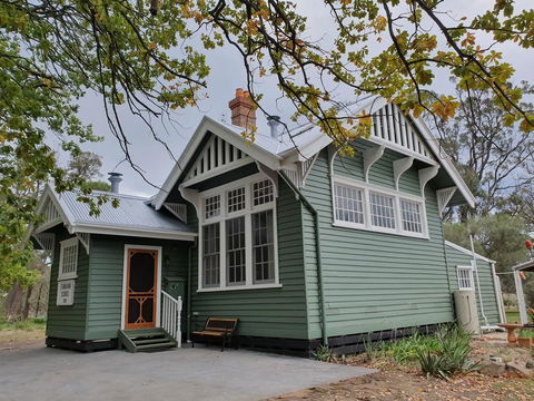 Old School B & B - Accommodation Redcliffe 1