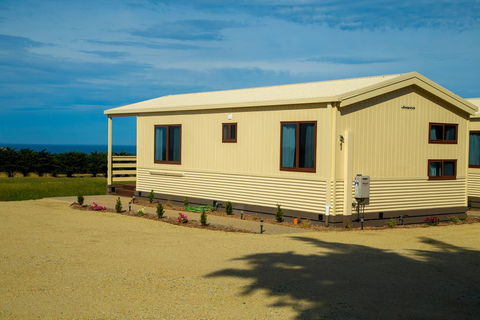 OMARU FARM STAY - Accommodation Redcliffe 0