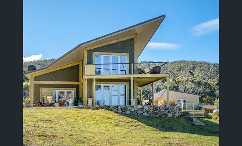 On The Huon River - Accommodation Redcliffe 0