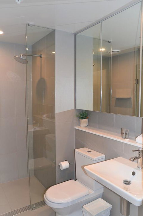 Orange Stay Rentals - Accommodation Redcliffe 3