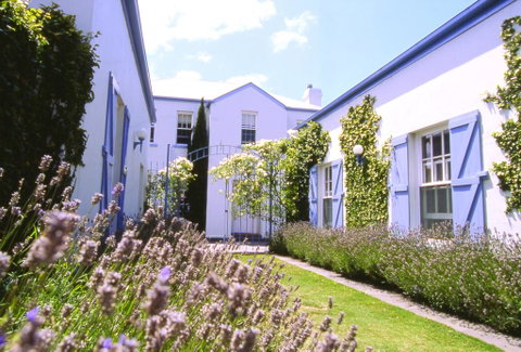Oscars Waterfront Boutique Hotel - Accommodation Redcliffe 2