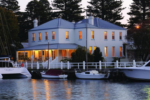 Oscars Waterfront Boutique Hotel - Accommodation Redcliffe 3
