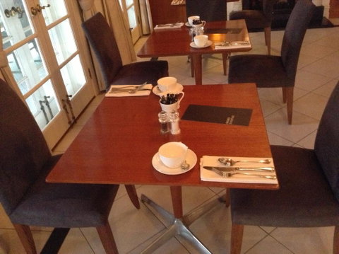 Oscars Waterfront Boutique Hotel - Accommodation Redcliffe 1