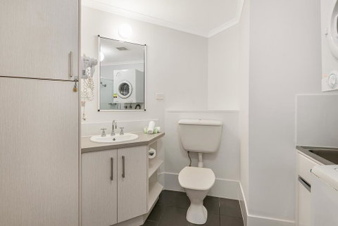 Outrigger Apartments Port Douglas - Accommodation Redcliffe 3