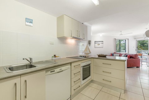 Outrigger Apartments Port Douglas - Accommodation Redcliffe 2