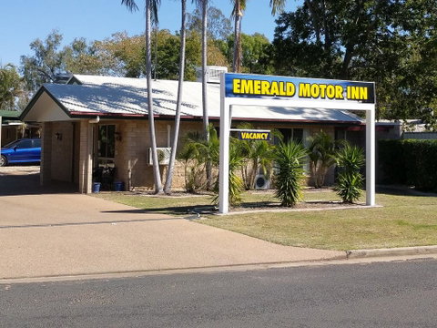 Overflow Emerald Motor Inn - Accommodation Redcliffe 2