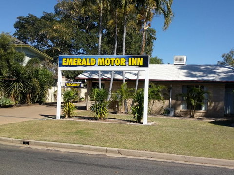 Overflow Emerald Motor Inn - Accommodation Redcliffe 1