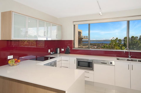 Pacific Tower Penthouse - Accommodation Redcliffe 3