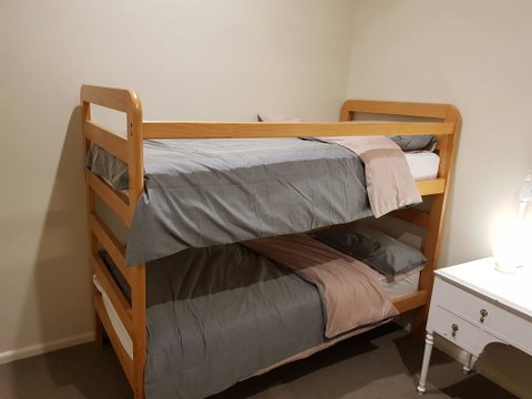 Pakenham Ranges - Accommodation Redcliffe 2