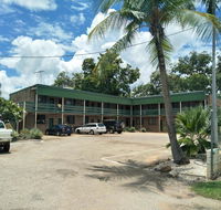 Palm Court Backpackers - Accommodation Redcliffe
