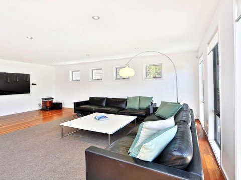 Palm Oasis - Family Friendly Accommodation Just A Short Walk To Werri Beach - Accommodation Redcliffe 1