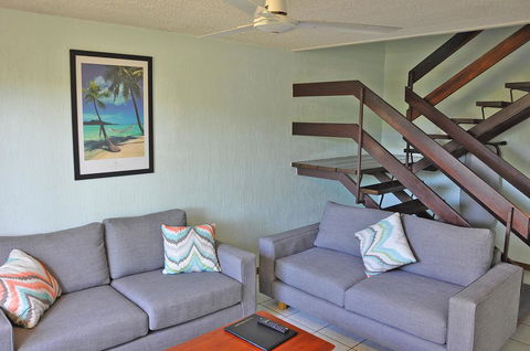 Palm Waters Holiday Villas - Accommodation Redcliffe 0