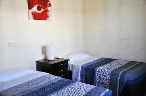 Palm Waters Holiday Villas - Accommodation Redcliffe 2