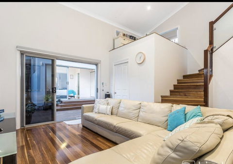 Paradise On The Peninsula - Accommodation Redcliffe 2