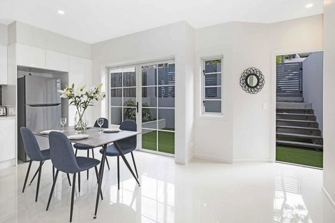 Park Avenue Hideaway For 4 Auchenflower Brisbane - Accommodation Redcliffe 3