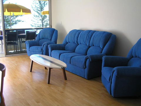 Park Towers Holiday Units - Accommodation Redcliffe 2