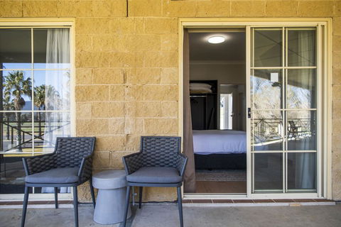 Parklands Resort & Conference Centre - Accommodation Redcliffe 1