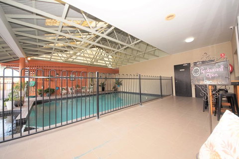 Parkside Motel & Licensed Restaurant - Accommodation Redcliffe 3