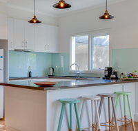 Paws Up Classic - Accommodation Redcliffe