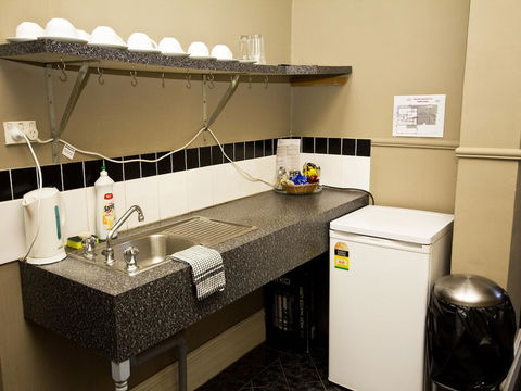 Peden's Hotel - Accommodation Redcliffe 3