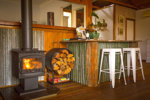 Peppercorn Cabin - Accommodation Redcliffe 2