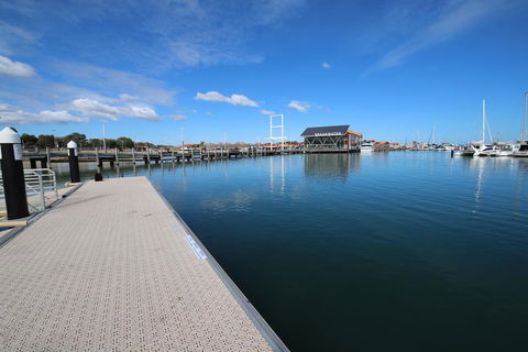 Perth Beachside Holiday House - Accommodation Redcliffe 2