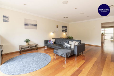 Pet Friendly Home Away From Home - Willoughby - Accommodation Redcliffe 0