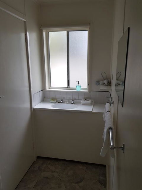 Phillip Island Cottages - Accommodation Redcliffe 1